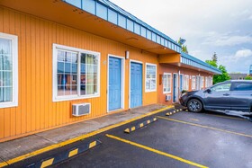 Royal Gateway Motel by OYO