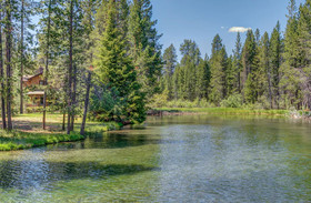 The Pond by Village Properties at Sunriver