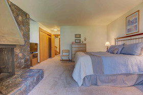Wildflower Condos by Village Properties at Sunriver