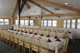 River Lodge & Cabins