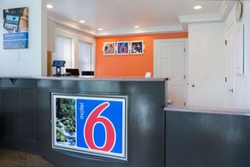 Motel 6 Canby Or