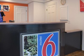 Motel 6 Canby Or