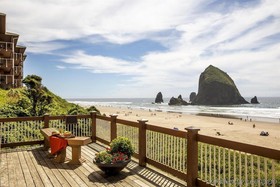 Hallmark Resort - Cannon Beach