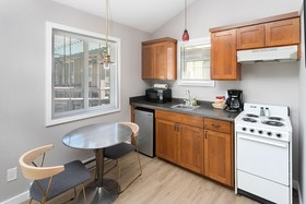 Inn At Haystack Rock