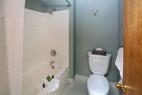 Inn At Haystack Rock