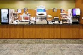 Creekside Hotel & Suites