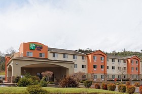 Creekside Hotel & Suites
