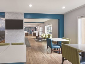 La Quinta Inn & Suites by Wyndham Central Point - Medford