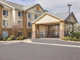 La Quinta Inn & Suites by Wyndham Central Point - Medford