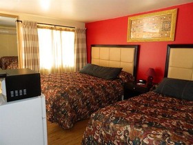 Eagle Crater Lake Inn