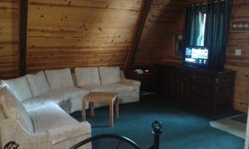 Eagle Crater Lake Inn