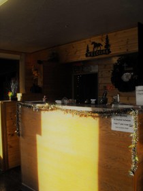 Eagle Crater Lake Inn