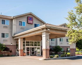 Comfort Suites
