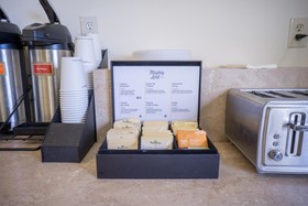 Sunnyside Inn & Suites