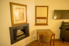 Sunnyside Inn & Suites