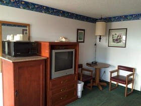 Captain John's Motel