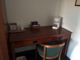 Captain John's Motel