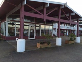 Captain John's Motel