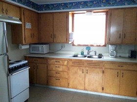 Captain John's Motel