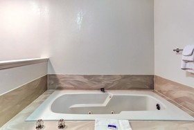 Motel 6 Coos Bay #1244