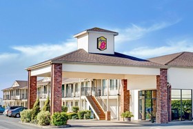 Super 8 by Wyndham Creswell / South Eugene