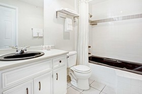 Super 8 by Wyndham Creswell / South Eugene