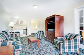 Super 8 by Wyndham Creswell / South Eugene