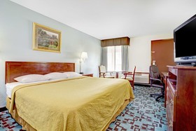 Super 8 by Wyndham Creswell / South Eugene