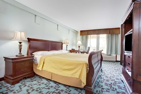 Super 8 by Wyndham Creswell / South Eugene