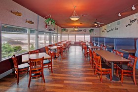 Clarion Inn Surfrider Resort
