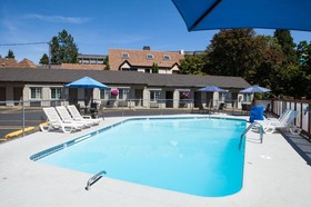 Union on Broadway Apartments