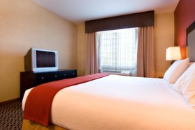 Holiday Inn Express Hotel & Suites Eugene Downtown University