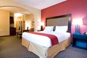 Holiday Inn Express Hotel & Suites Eugene Downtown University