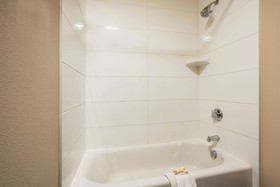 La Quinta Inn & Suites by Wyndham Eugene