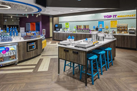 Tru by Hilton Eugene