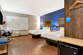 Tru by Hilton Eugene