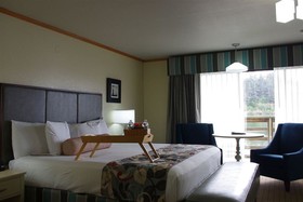 River House Inn, a Baymont by Wyndham