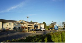 Best Western University Inn & Suites