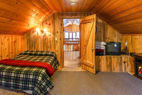 Sun Mountain Ranch BunkHouse