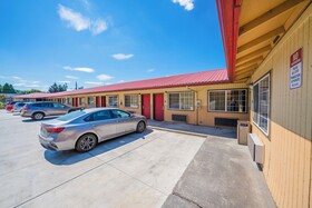 Budget Inn Gladstone By OYO - Portland/Clackamas