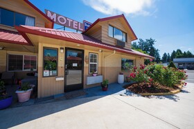 Budget Inn Gladstone By OYO - Portland/Clackamas