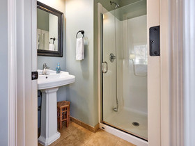 Admiral's Beach Retreat