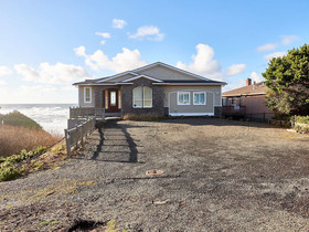 Admiral's Beach Retreat