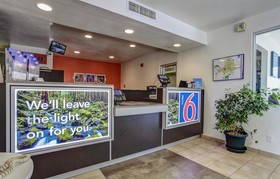 Motel 6 Grants Pass