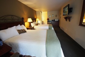 Redwood Hyperion Suites