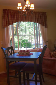 Romantic Rogue River Cottage