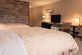 The Lodge at Riverside