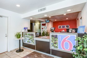 Motel 6 Grants Pass