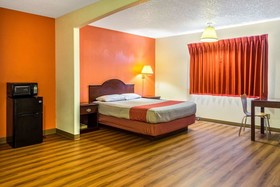 Motel 6 Gresham City Center