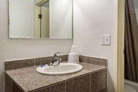 Motel 6 Gresham City Center